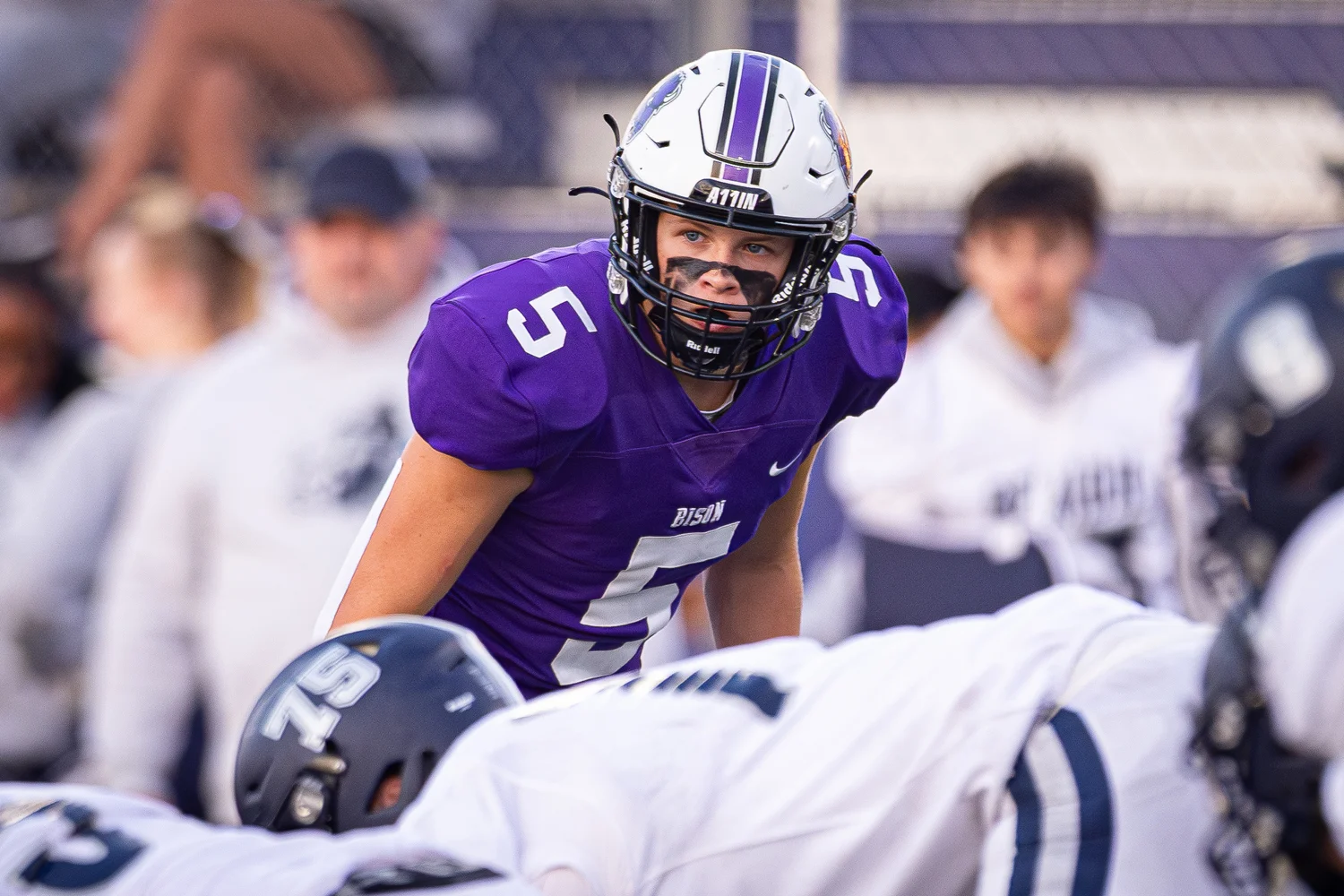 Defensive end looking over the offense